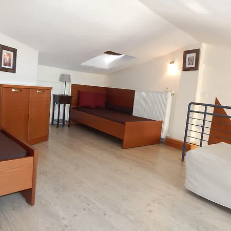 Apartament Kripis *